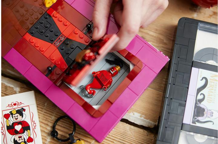 Immagine prodotto LEGO Videocassetta Disney Classic 43227 (43227, LEGO Disney, Set LEGO rari)