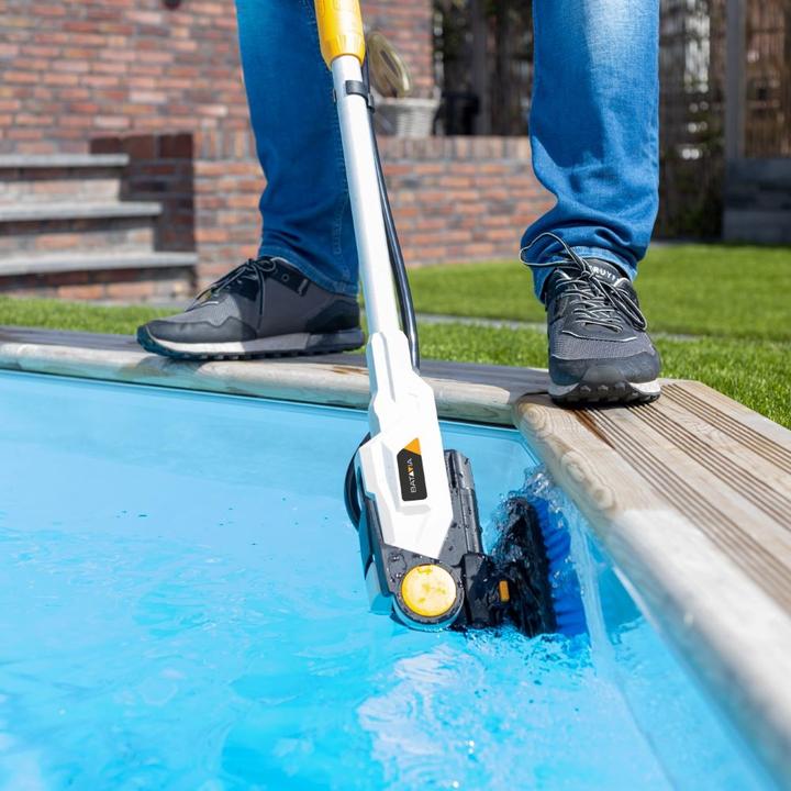 Actual product image Batavia 7064547 - Cordless hedge trimmer 18 V without battery (Cordless hedgecutters)