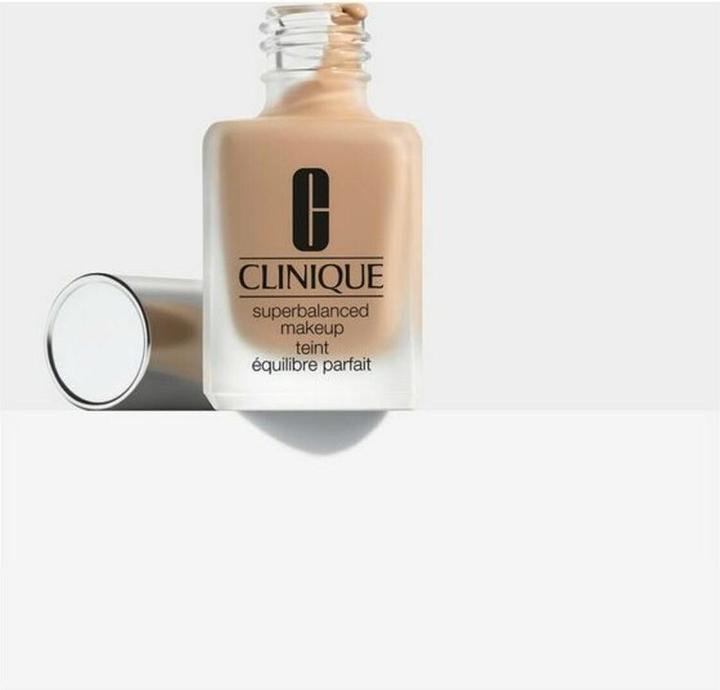 Produktbild Clinique Superbalanced Makeup (Vanille)