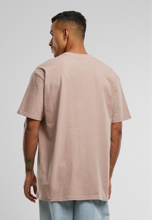 Actual product image Urban Classics La Familia Heavy Oversize Tee - 21599 (4XL)