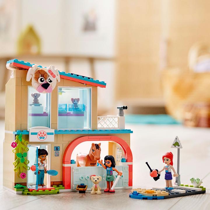 Produktbild LEGO Heartlake City Tierklinik (41446, LEGO Friends)