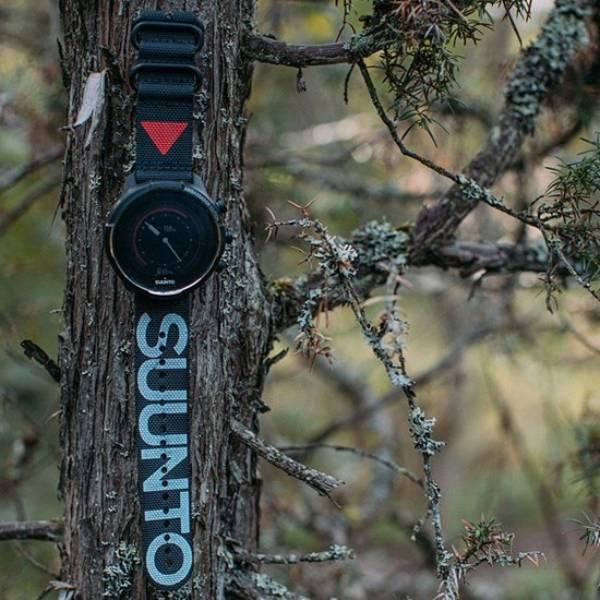 Immagine prodotto Suunto 9 Baro Titanium Ambassador Edition + Cinturino in silicone (50 mm)