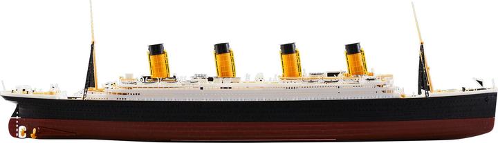 Actual product image Revell RMS Titanic