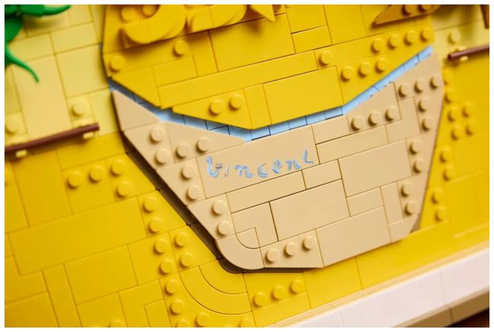 Immagine prodotto LEGO Vincent van Gogh - Girasoli (31215, LEGO DC, Set LEGO rari)