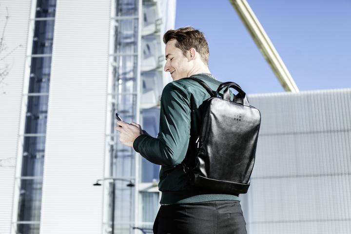 Productafbeelding Moleskine Klassieke verticale tas voor digitale apparaten (Speciale groeven, Geen binding)