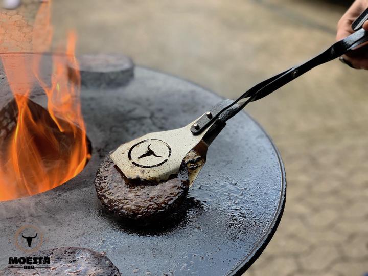 Actual product image Moesta BBQ Burger tongs V-Tong