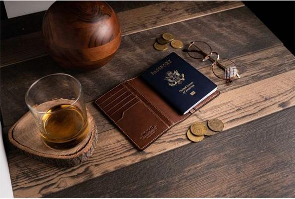 Produktbild Nomad Passport Wallet