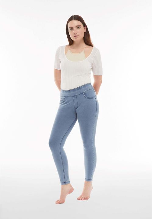 Light Blue Jeans - Blue Seams