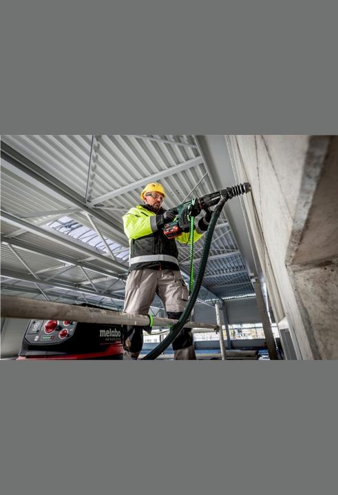 Actual product image Metabo 18V SDS Max cordless hammer drill KHA 18 LTX BL 40 (Rechargeable battery operated)