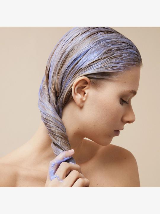 Actual product image Aveda Blonde Revival Purple Toning Conditioner (200 ml)