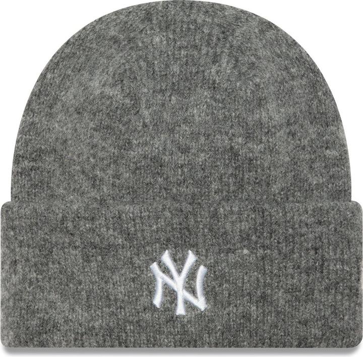Actual product image New Era Ladies Winter Hat - Wide Cuff New York Yankees (One size)