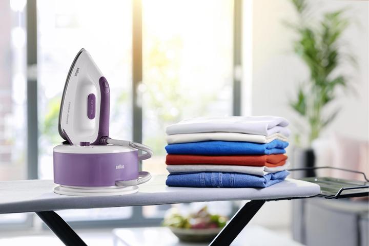 Actual product image Braun CareStyle Compact IS 2144 VI steam ironing station (2400 W, 440 g/min)