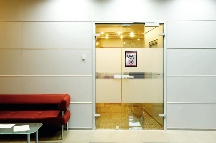 Actual product image Durable Duraframe, self-adhesive