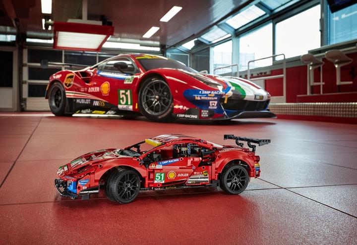 Produktbild LEGO Ferrari 488 GTE (42125, LEGO Technic)