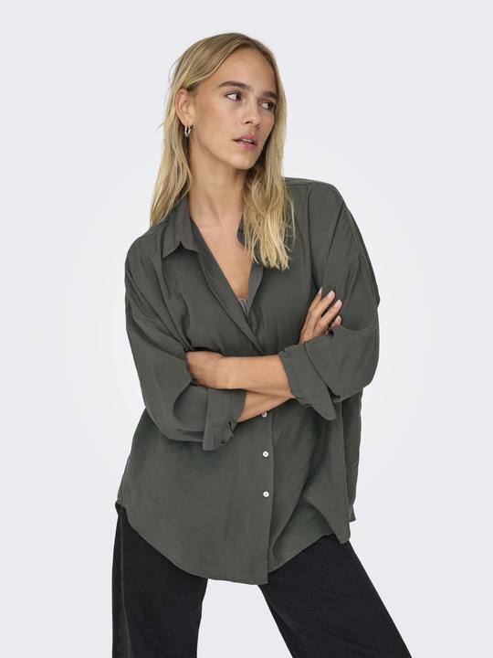 Actual product image Only Loose fit Shirt collar Sleeve cuffs with button Low set-in shoulder Shirt Shirt (XS)