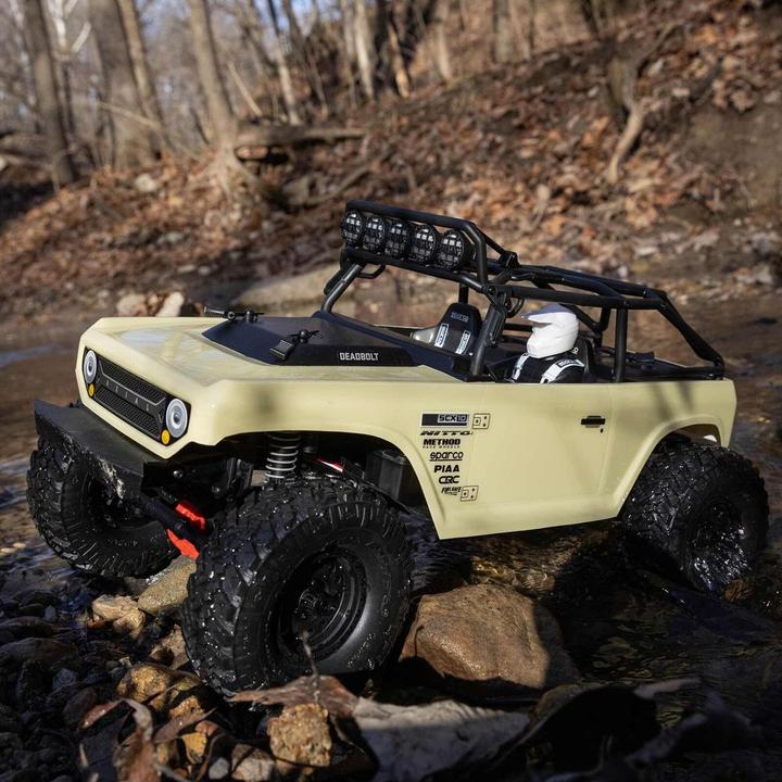 Actual product image Axial SCX10 II Deadbolt Electric Brushed Crawler 4WD 1:10 RTR Tan (RTR Ready-to-Run)