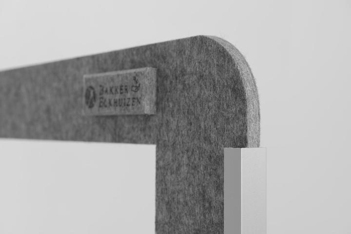Actual product image Bakker Elkhuizen Bakker Elkuizen Bakker table divider round w.acrylic window gray back