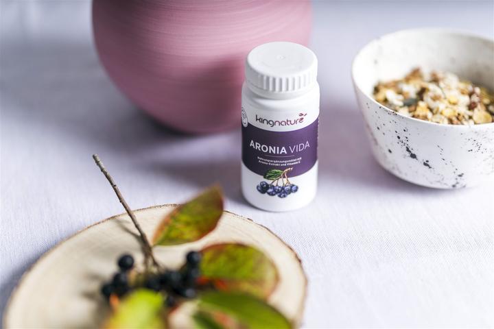 Actual product image Kingnature Chokeberry Vida (100 Piece, Capsules, 60 g)