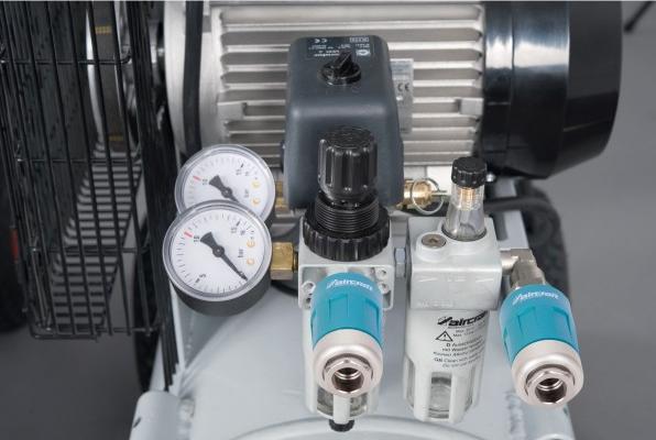 Produktbild Stürmer AIRPROFI 703/100/15 - Mobiler Kolbenkompressor für Handwerker mit Riemenantrieb (100 l)