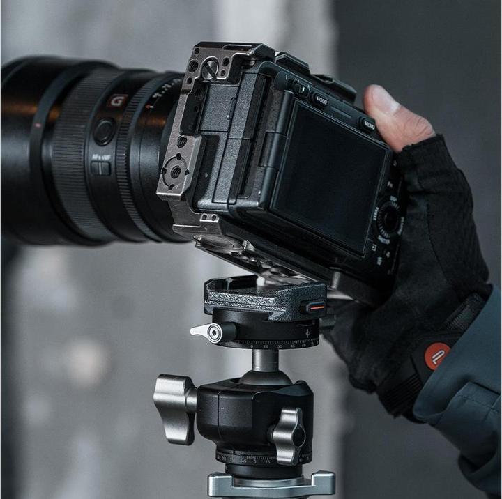 Actual product image Pgytech Quick Release Clamp Arca-Type V2 Set (Tripod quick-release plate)