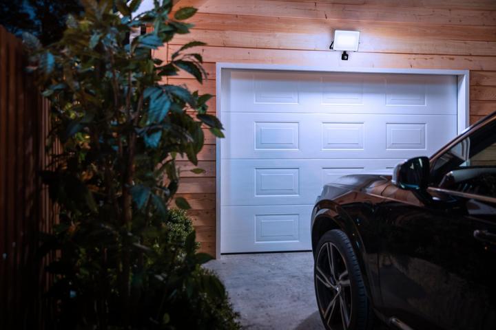 Image du produit Philips Outdoor Ultra-Efficient Flutlicht Lois (4500 lm, IP65)
