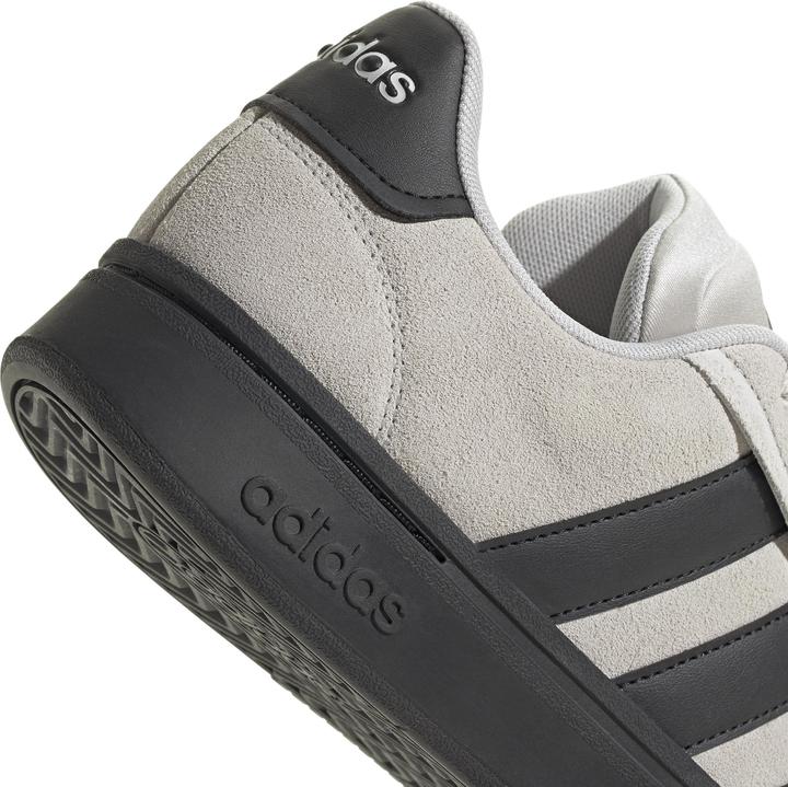 Actual product image adidas large court trainers alpha 0 (42 2/3)