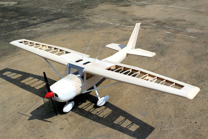 Immagine prodotto Seagull Models ( SG-Models ) Cessna 152 Aerobat 80" Master Scale Kit Holzbausatz