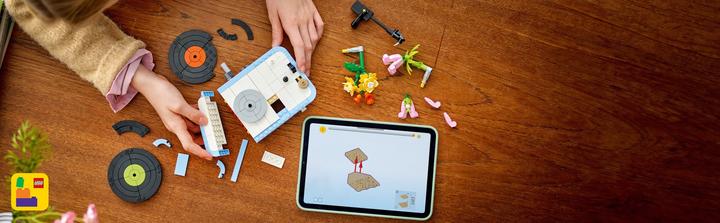 Produktbild LEGO Plattenspieler mit Blumen (31172, LEGO Creator Expert)