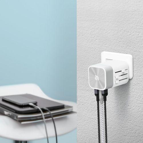 Image du produit Adam Elements OMNIA T3 | Blanc | Adaptateur de voyage universel avec ports de charge USB-C et USB-A