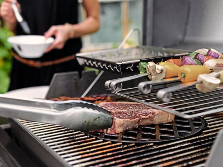 Actual product image Weber Gourmet BBQ System
