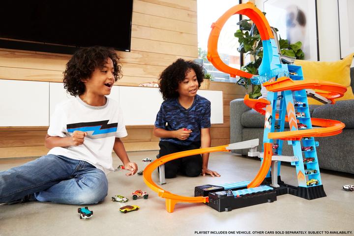 Actual product image Hot Wheels Sky Crash Tower