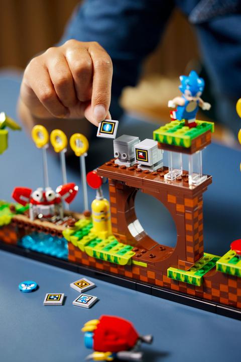 Immagine prodotto LEGO Sonic the Hedgehog - Green Hill Zone (21331, LEGO Ideas)