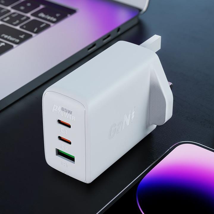 Actual product image Baseus Acefast GaN Fast Charger 2xUSB-C + 1xUSB-A 65W, UK (65 W)
