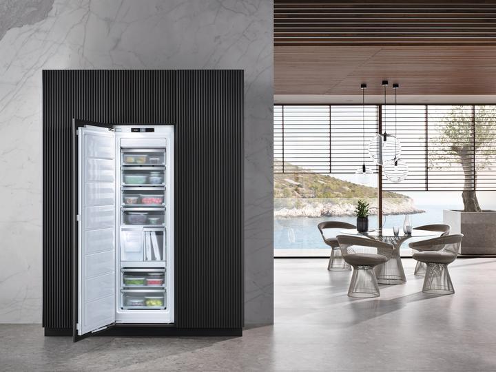 Actual product image Miele Freezers FNS 7774 D (Installation, 213 l)