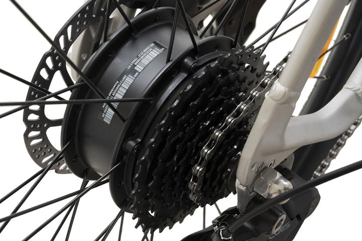 Image du produit Adore E-MTB 27,5" Alu VTT GV-650 moteur arrière 50NM / 15Ah Brushed Silver matt (48 cm)
