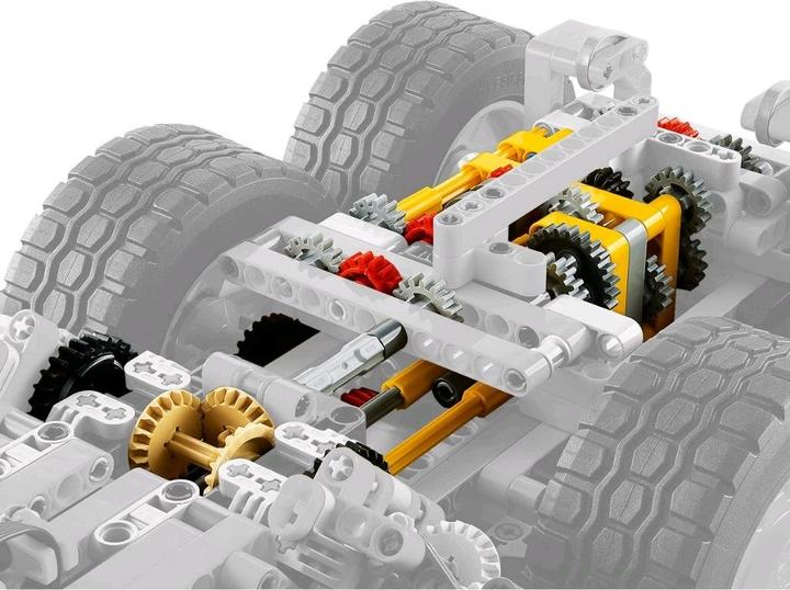Actual product image LEGO Volvo articulated dumper (6x6) (42114, LEGO Technic)