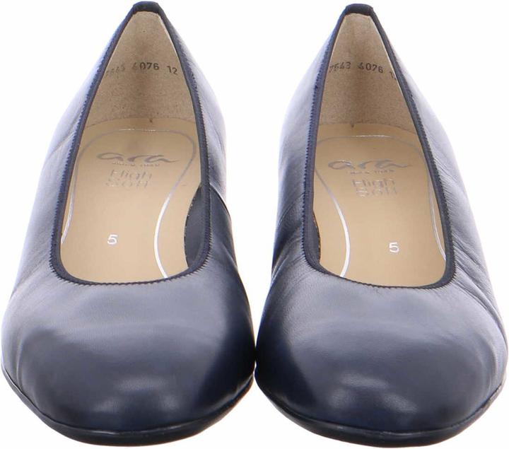 Actual product image Ara Pumps (37.5)