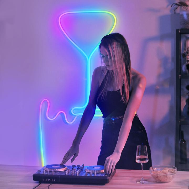Produktbild Govee RGBIC Neon Rope Light (Mehrfarbig, 200 cm, Indoor)