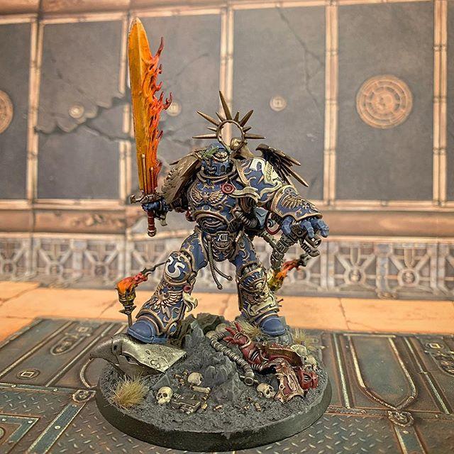 Actual product image Games Workshop Warhammer 40k - Ultramarines Roboute Guilliman (Plastic)