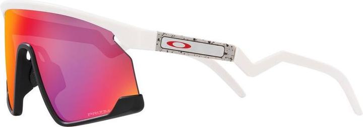 Produktbild Oakley Bxtr (Matte White, matte white-sapphire)