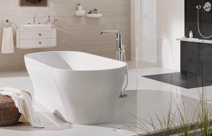 Produktbild Grohe Essence Einhand-Wannenbatterie mit Bodenmontage