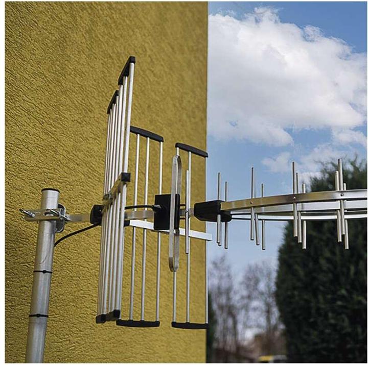 Productafbeelding Emos Buitenantenne EM-29U5G, PROFI, 0-200 km, DVB-T2, LTE/4G/5G filter (DVB-T / -T2)