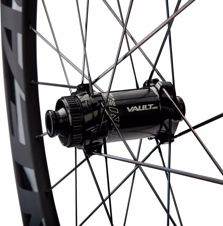 Actual product image Easton EC90 AERO 85 Road CLN Disc Front Wheel 12x100 (Front wheel, 28")