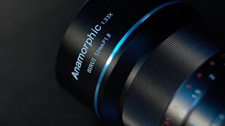 Immagine prodotto Sirui Lente anamorfica 50mm f1,8, attacco MFT (Micro Four Thirds, APS-C / DX)