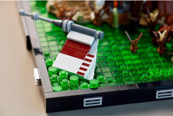 Actual product image LEGO Jedi Training on Dagobah - Diorama (75330, LEGO Star Wars)