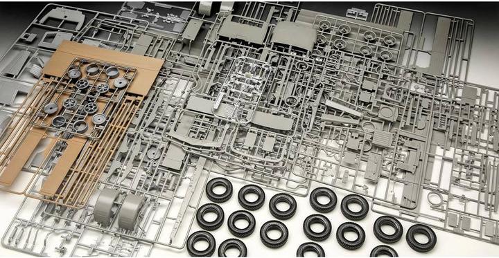 Immagine prodotto Revell Büssing 8000 S 13 con rimorchio "Platinum Edition