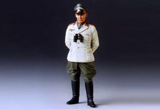 Image du produit Tamiya 1:16 WWII Figurine de marche Rommel Afrique