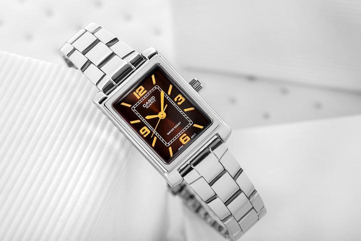 Actual product image Casio Ladies' watch LTP-1234DD-5ADF + BOX