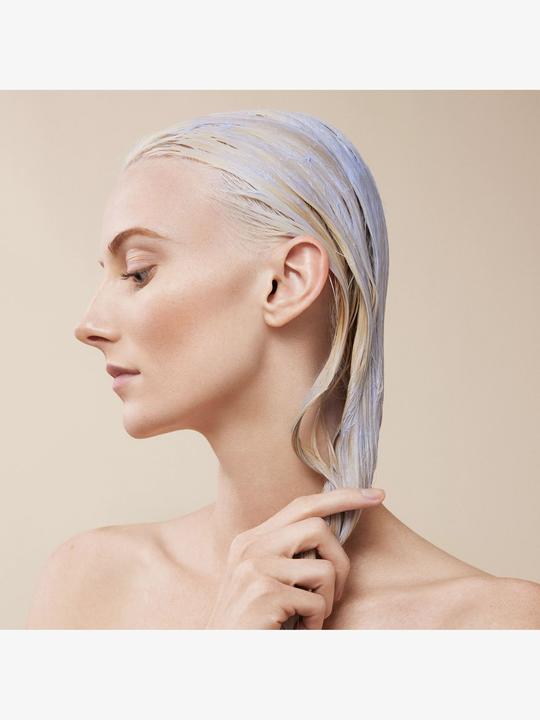 Actual product image Aveda Blonde Revival Purple Toning Conditioner (200 ml)