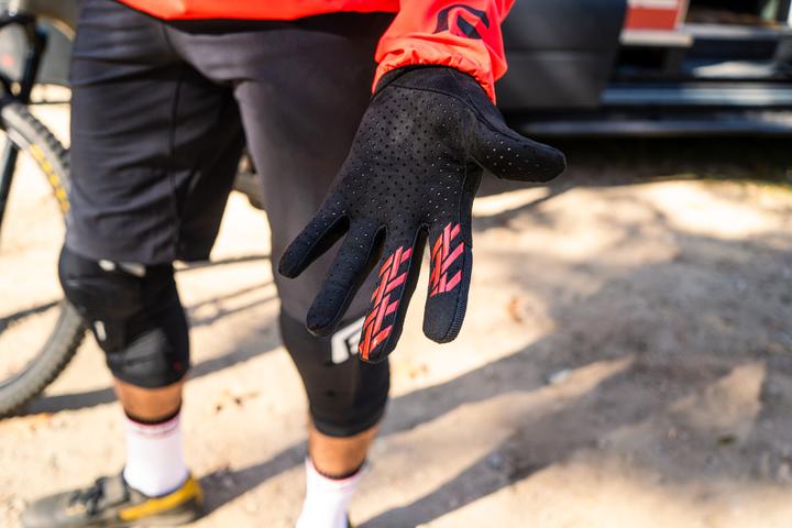 Image du produit G-Form Pro-X4 Gloves (XL)